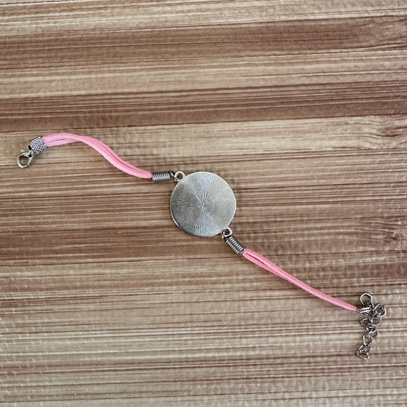 new Gucci Upcycle silver light pink vegan leather bracelet w/ recycled bag's COA - Picture 3 of 3